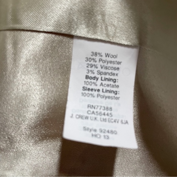 J CREW Women’s “Schoolboy Blazer” Jacket Gold Buttons Pockets Bright Red Size 2 - Picture 9 of 10